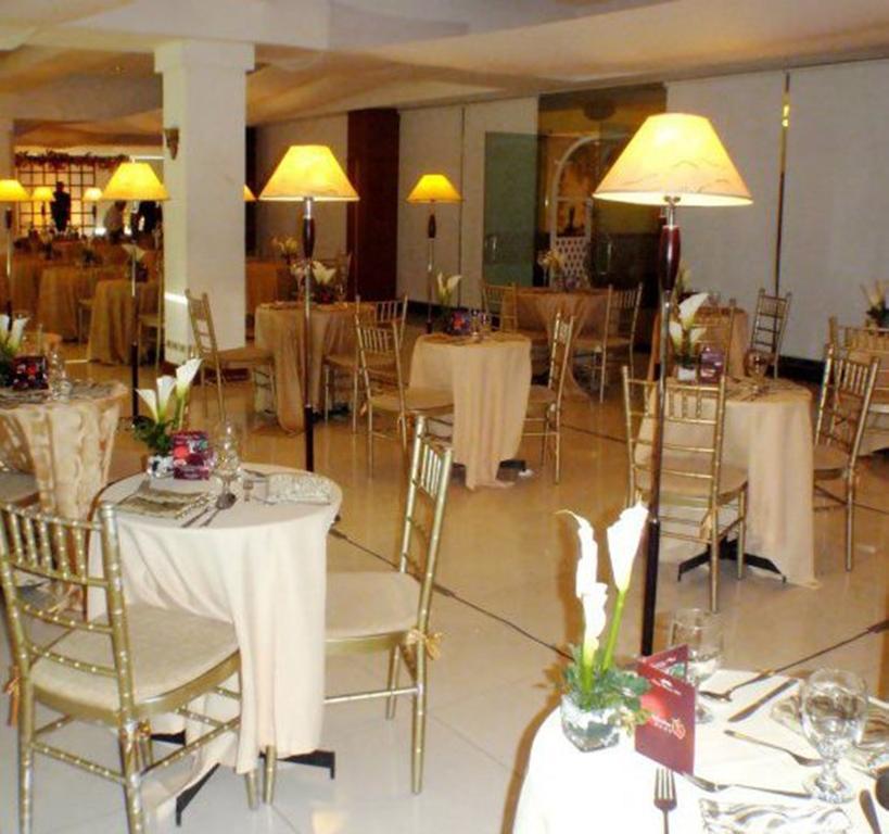 Cherry Blossoms Hotel Manila Exterior photo
