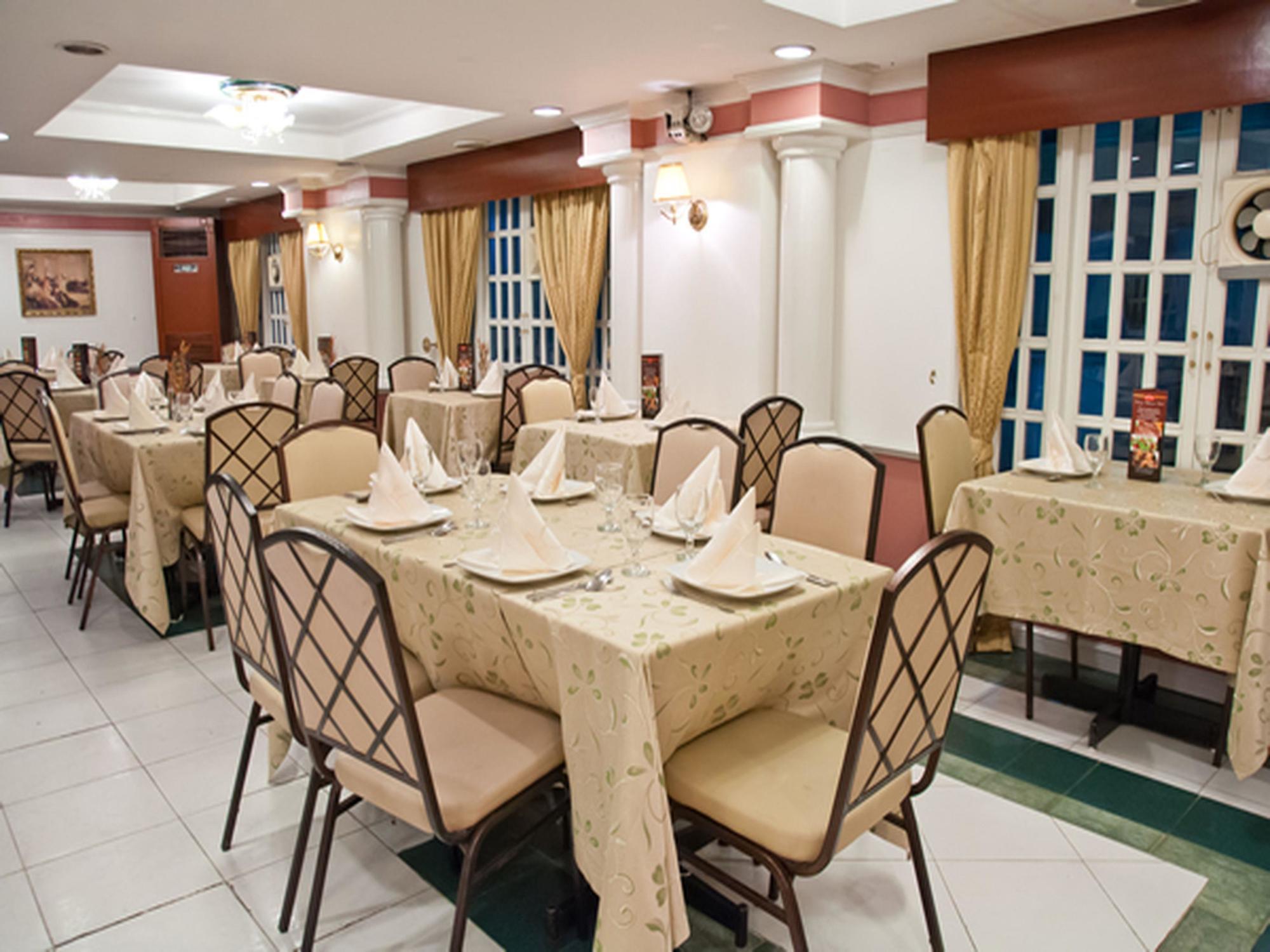 Cherry Blossoms Hotel Manila Exterior photo
