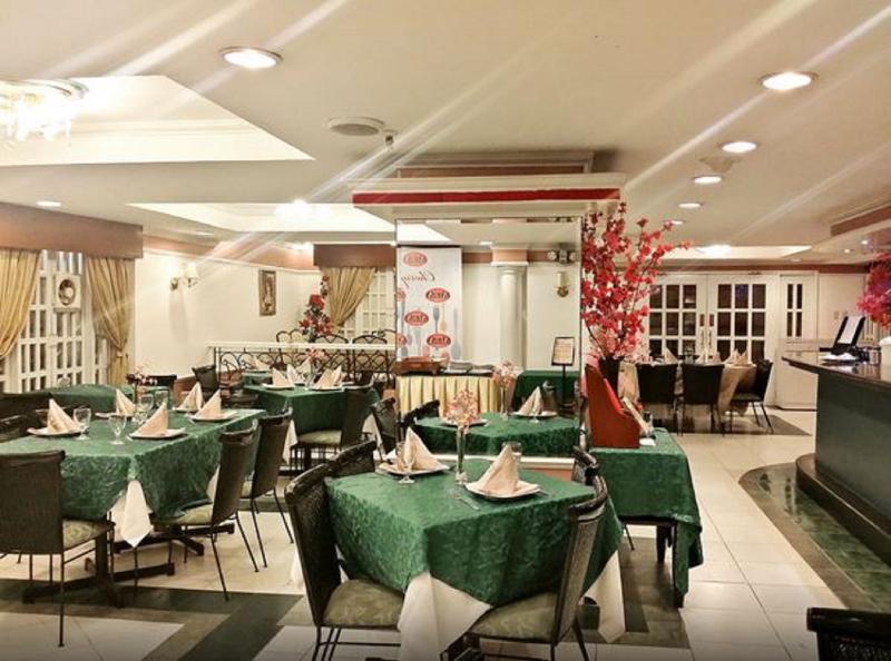 Cherry Blossoms Hotel Manila Exterior photo