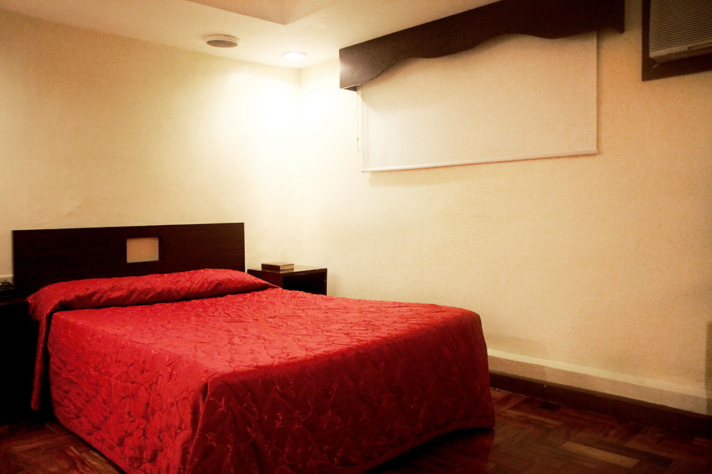 Cherry Blossoms Hotel Manila Exterior photo
