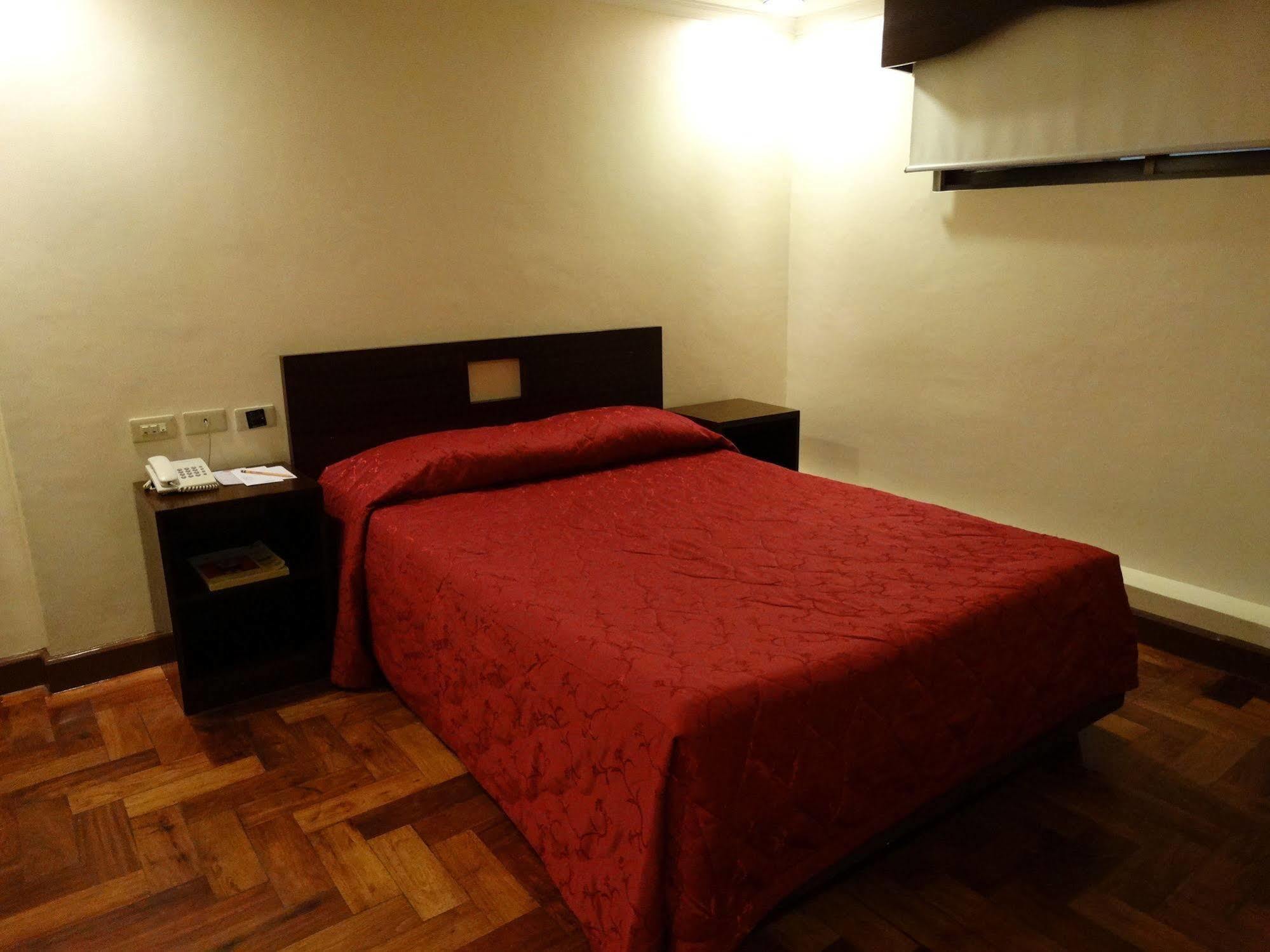 Cherry Blossoms Hotel Manila Exterior photo